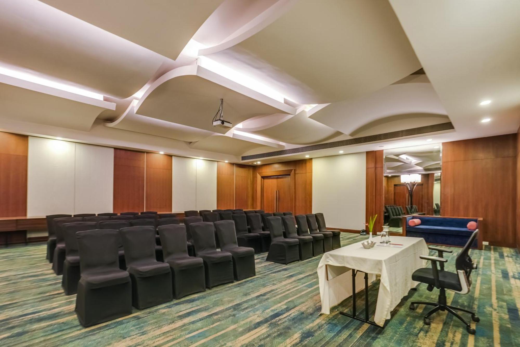 Club Mahindra Tungi, Lonavala Otel Dış mekan fotoğraf